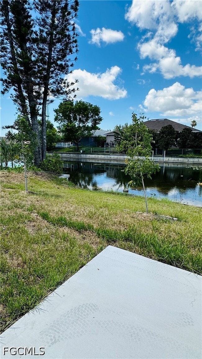 property at 607 SE 7th St