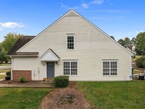 949 Pensford Dr in Whitsett, NC - Building Photo - Building Photo