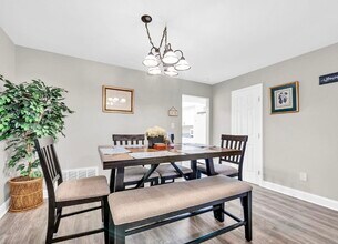 400 Rhonda Kay Ct in Fort Walton Beach, FL - Foto de edificio - Building Photo
