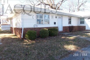 1607 E Commercial St in Springfield, MO - Building Photo