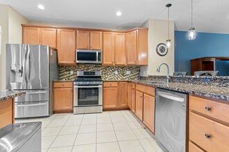 9905 Bay Ct Ln in Ocean City, MD - Building Photo - Building Photo