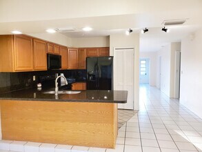 5150 NE 17th Terrace in Fort Lauderdale, FL - Building Photo - Building Photo