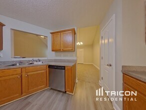 214 Raleigh Way in Villa Rica, GA - Foto de edificio - Building Photo
