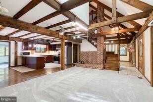 12610 Timber Grove Rd in Reisterstown, MD - Building Photo