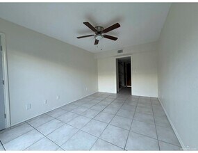 12 Wichita Ave in McAllen, TX - Building Photo - Building Photo