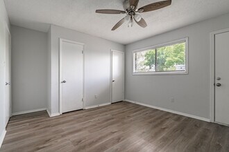 Tiger Flats in Memphis, TN - Building Photo - Interior Photo