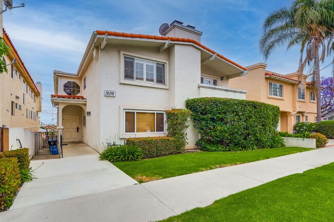property at 926 S Leland St