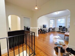 22 Euston St in Brookline, MA - Foto de edificio - Building Photo