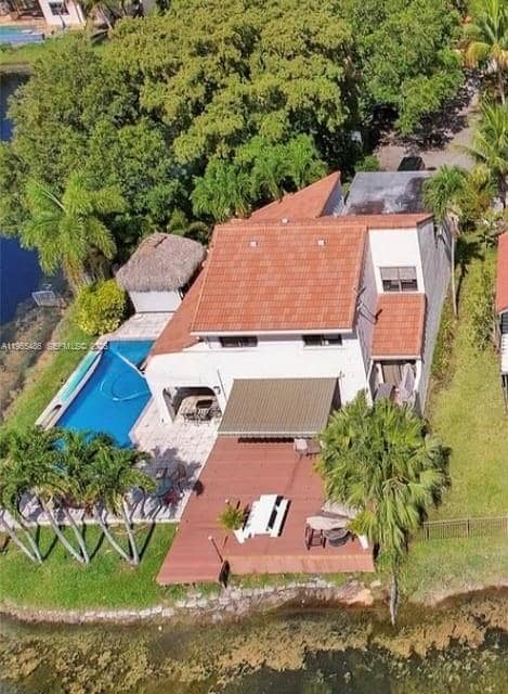 2865 Begonia Way in Hollywood, FL - Building Photo - Building Photo