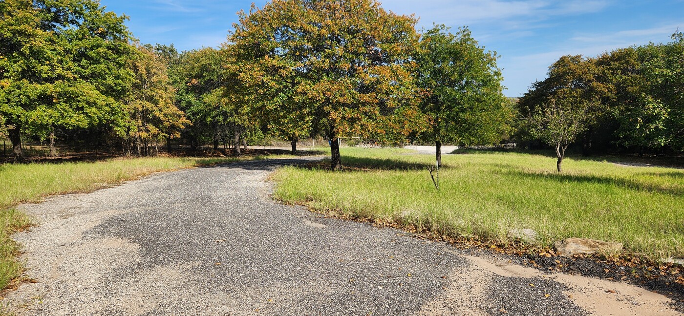 4199 Co Rd 122 in Baird, TX - Building Photo