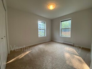 598-598 Sutherland Ave in Kelowna, BC - Building Photo - Building Photo