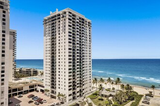 2501 S Ocean Dr in Hollywood, FL - Building Photo - Building Photo
