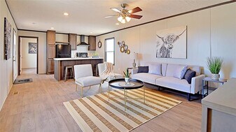 702 S Navigation Blvd