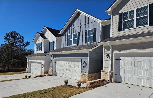 105 Chase Xing in Cornelia, GA - Building Photo - Building Photo