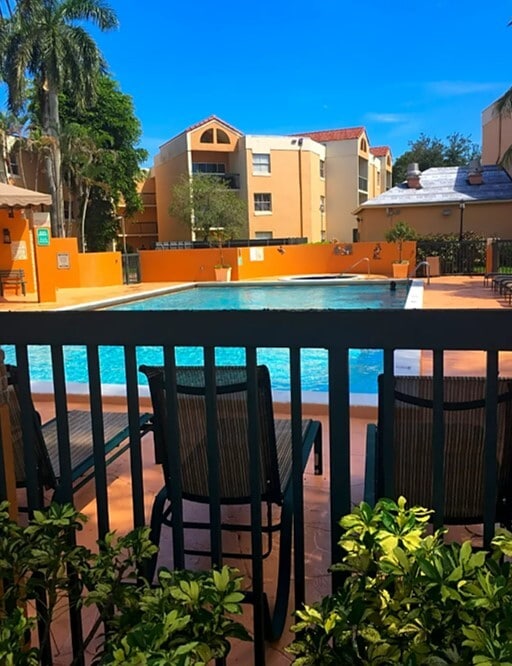 6276 186th NW St, Unit #307 Mediterranean Villas in Hialeah, FL - Building Photo - Building Photo