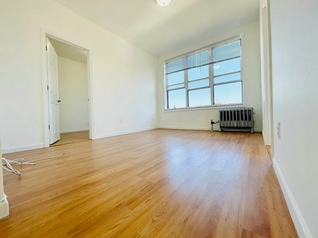 31-30 37th St, Unit 5