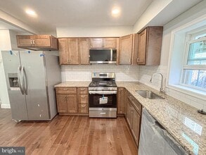 1143 S Mole St in Philadelphia, PA - Building Photo - Building Photo