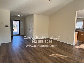 1247 Chimney Swift Dr in Fayetteville, NC - Building Photo - Building Photo