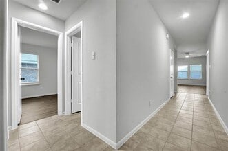 5813 Silverjack Trl in Lantana, TX - Building Photo - Building Photo