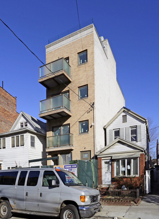 1333 E 14th St in Brooklyn, NY - Building Photo