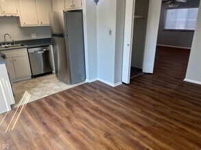 311 Elmead Ct in Greenwood, IN - Building Photo - Building Photo