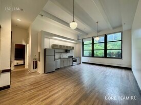 1810 Madison Ave in Kansas City, MO - Building Photo
