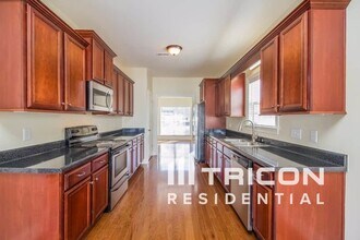 1513 Barnsley Dr in Murfreesboro, TN - Foto de edificio - Building Photo