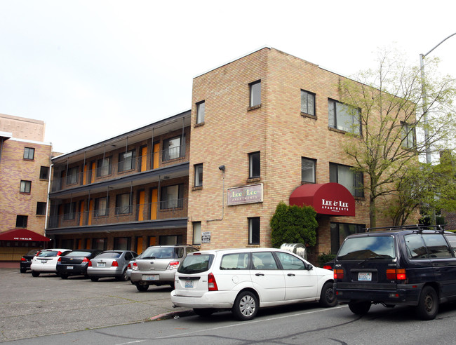 Noble Plaza Apartments in Seattle, WA - Building Photo - Building Photo