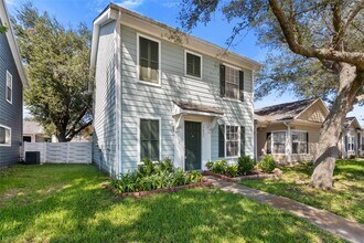 15835 S Alley Ct in Houston, TX - Foto de edificio - Building Photo