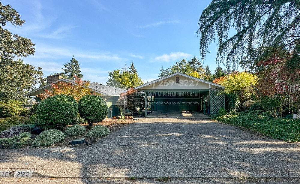 2125 Trillium St in Eugene, OR - Foto de edificio