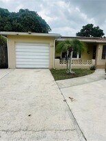 6624 NW 1st Ct in Margate, FL - Building Photo