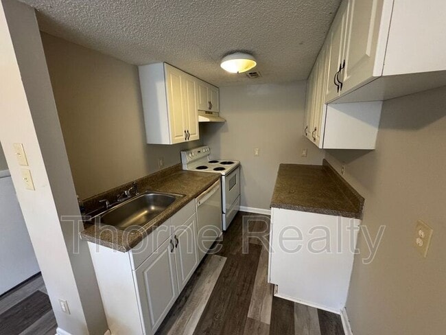 698 W Hamlet St in Pinetops, NC - Foto de edificio - Building Photo