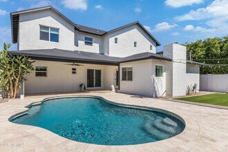 4427 E Turney Ave in Phoenix, AZ - Building Photo - Building Photo
