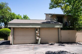 906 Silver Quail Ln in Austin, TX - Building Photo - Building Photo