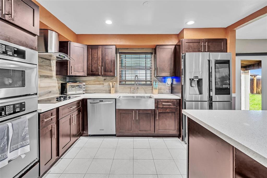 6960 SW 15th St in Pembroke Pines, FL - Foto de edificio