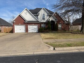 1216 NE Buckingham Blvd in Bentonville, AR - Building Photo