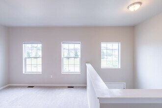 6937 Daniel Defoe Dr in Johnston, IA - Building Photo - Building Photo