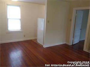 221 W Magnolia Ave in San Antonio, TX - Building Photo