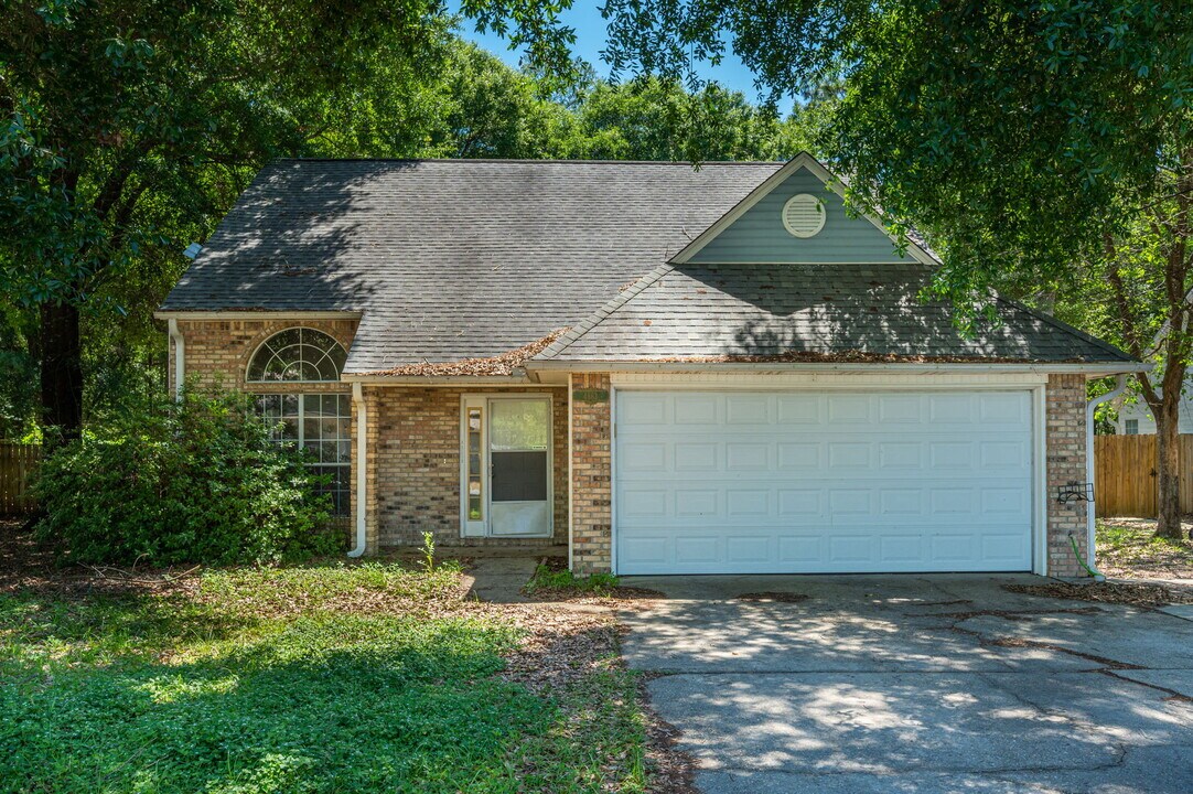 4863 Kensington Ln in Crestview, FL - Building Photo