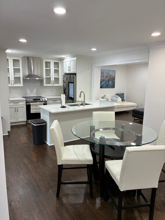 1744 Woodcliff Pl NE in Atlanta, GA - Building Photo