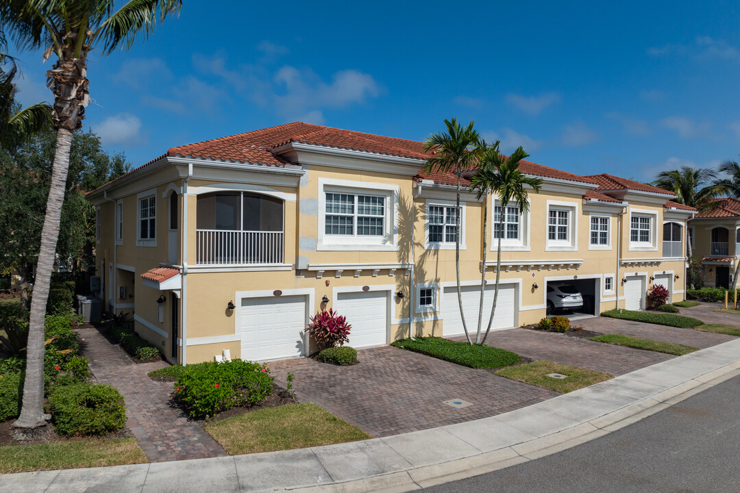 Bay Street Village in Osprey, FL - Building Photo