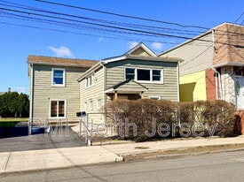 227 Washington Ave in Hackensack, NJ - Building Photo