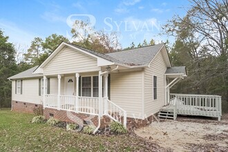 592 E Rambo Rd in Rock Hill, SC - Building Photo - Building Photo