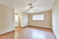 14602 Wind Lock Cir photo'