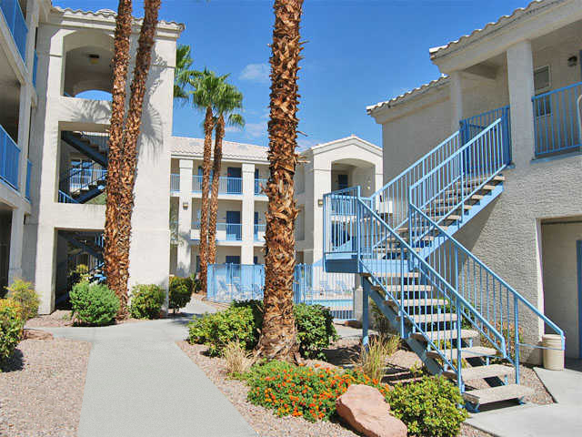 Kensington Suites in Las Vegas, NV - Building Photo - Building Photo