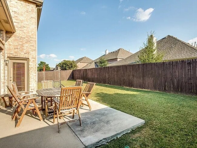 9595 Knight Ln in Frisco, TX - Foto de edificio - Building Photo