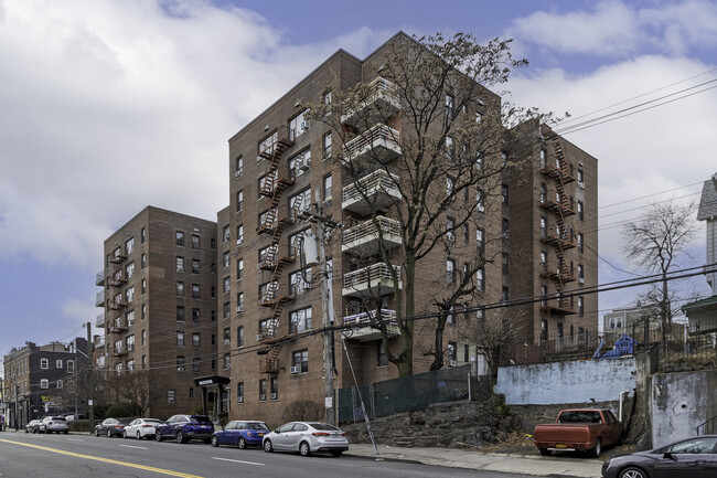 The Westview in Yonkers, NY - Building Photo - Building Photo