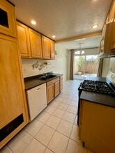 918 S Mountain Ave in Ontario, CA - Foto de edificio - Building Photo