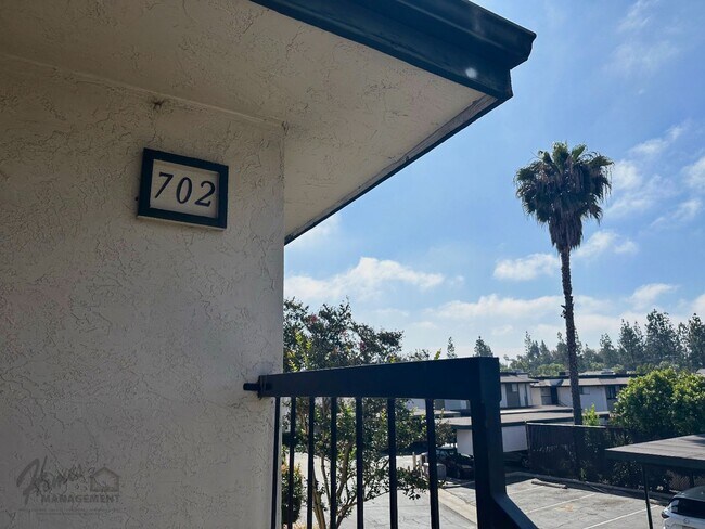450 W Vermont Ave in Escondido, CA - Building Photo - Building Photo