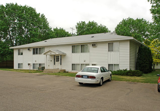 640 Park Dr in Farmington, MN - Building Photo - Building Photo